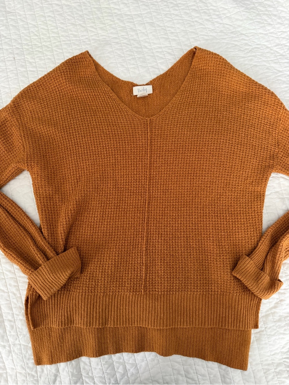 Relaxed V-Neck Waffle Sweater in Rust